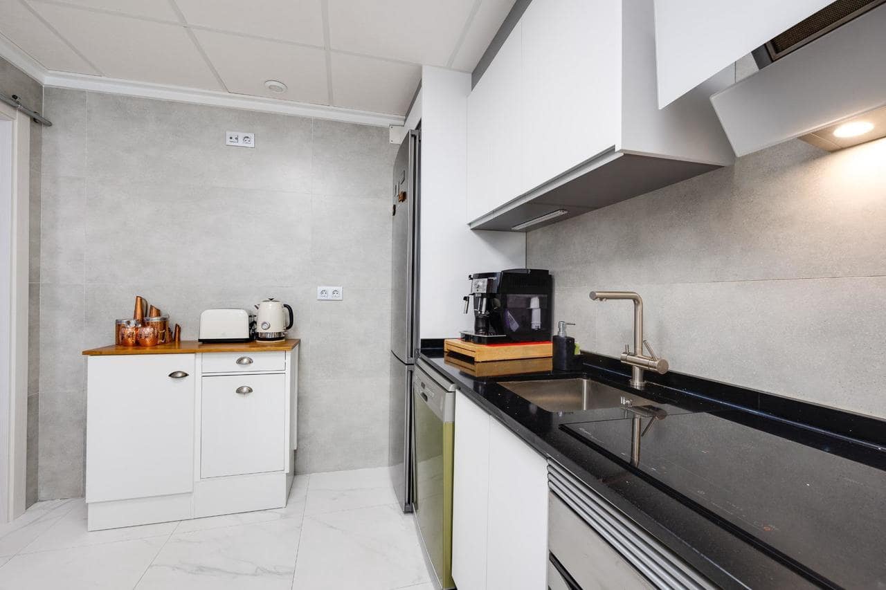 2 chambre Maison de Ville à vendre à Torrevieja avec piscine - 185 000 € (Ref: 9931280)