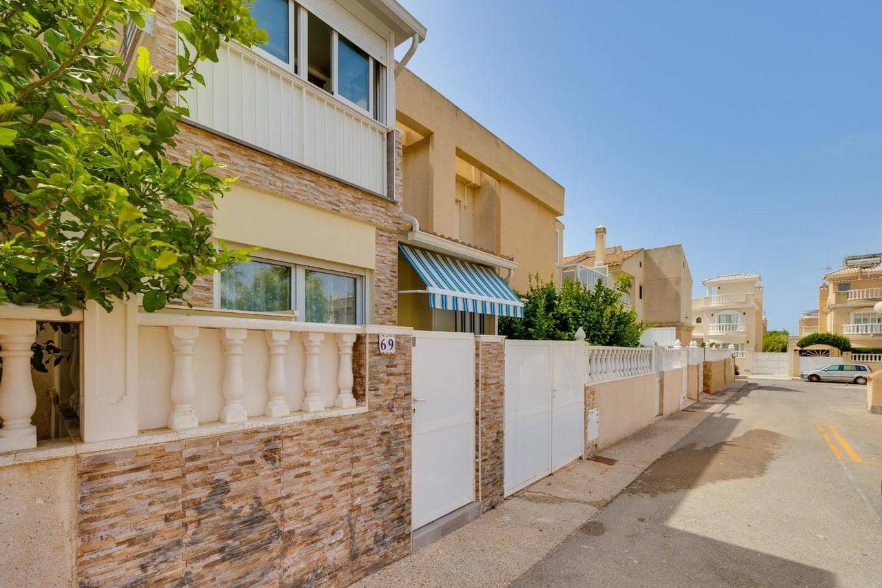 2 chambre Maison de Ville à vendre à Torrevieja avec piscine - 185 000 € (Ref: 9931280)
