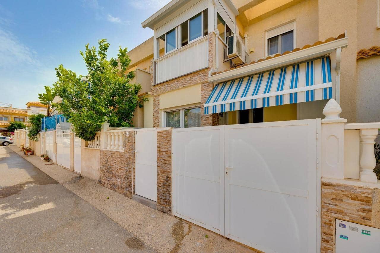 2 chambre Maison de Ville à vendre à Torrevieja avec piscine - 185 000 € (Ref: 9931280)