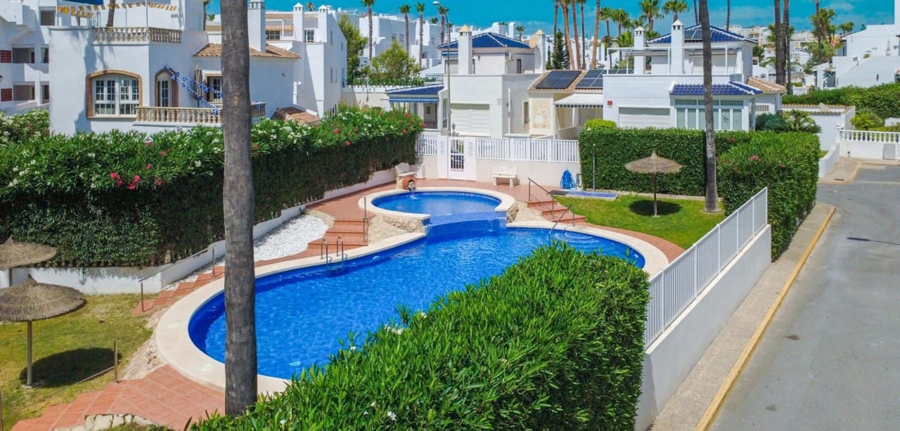 4 sovrum Hus till salu i Orihuela Costa - 295 000 € (Ref: 9931283)