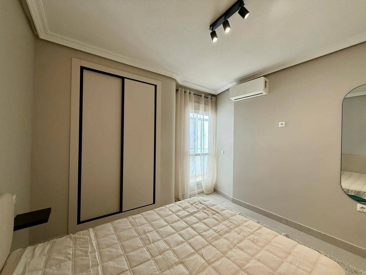 2 makuuhuone Huoneisto myytävänä paikassa Torrevieja - 219 900 € (Ref: 9931284)
