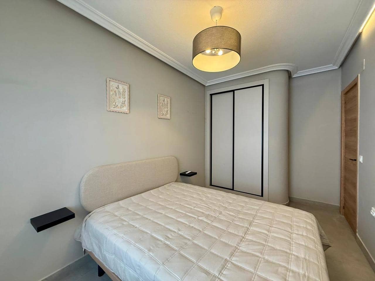2 makuuhuone Huoneisto myytävänä paikassa Torrevieja - 219 900 € (Ref: 9931284)