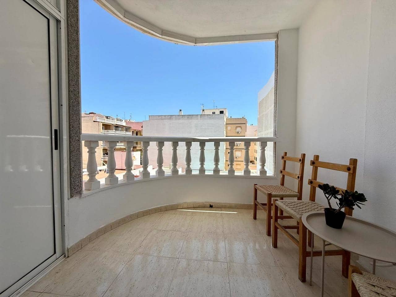 2 makuuhuone Huoneisto myytävänä paikassa Torrevieja - 219 900 € (Ref: 9931284)