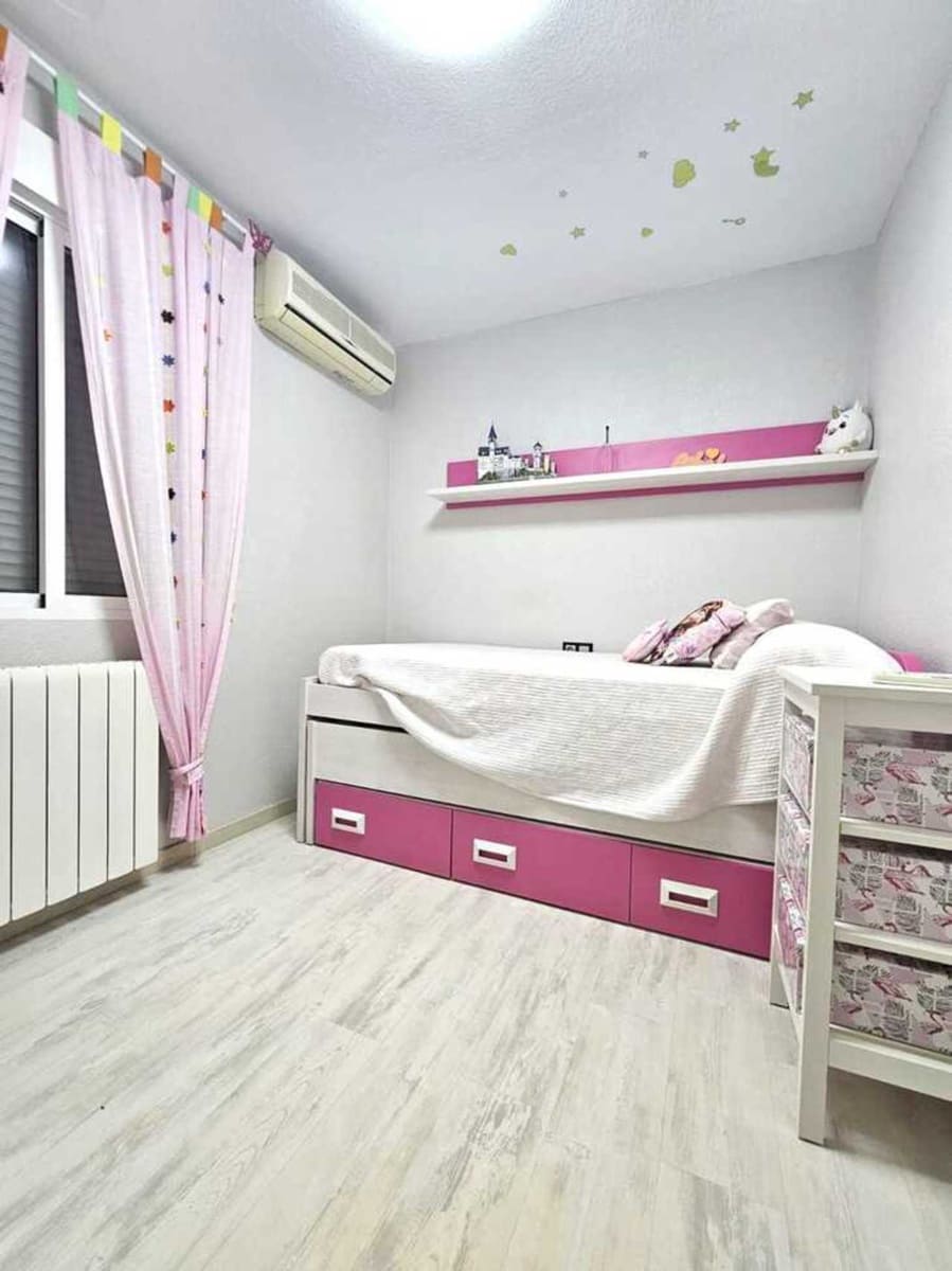 6 makuuhuone Huoneisto myytävänä paikassa Torrevieja - 279 900 € (Ref: 9933674)