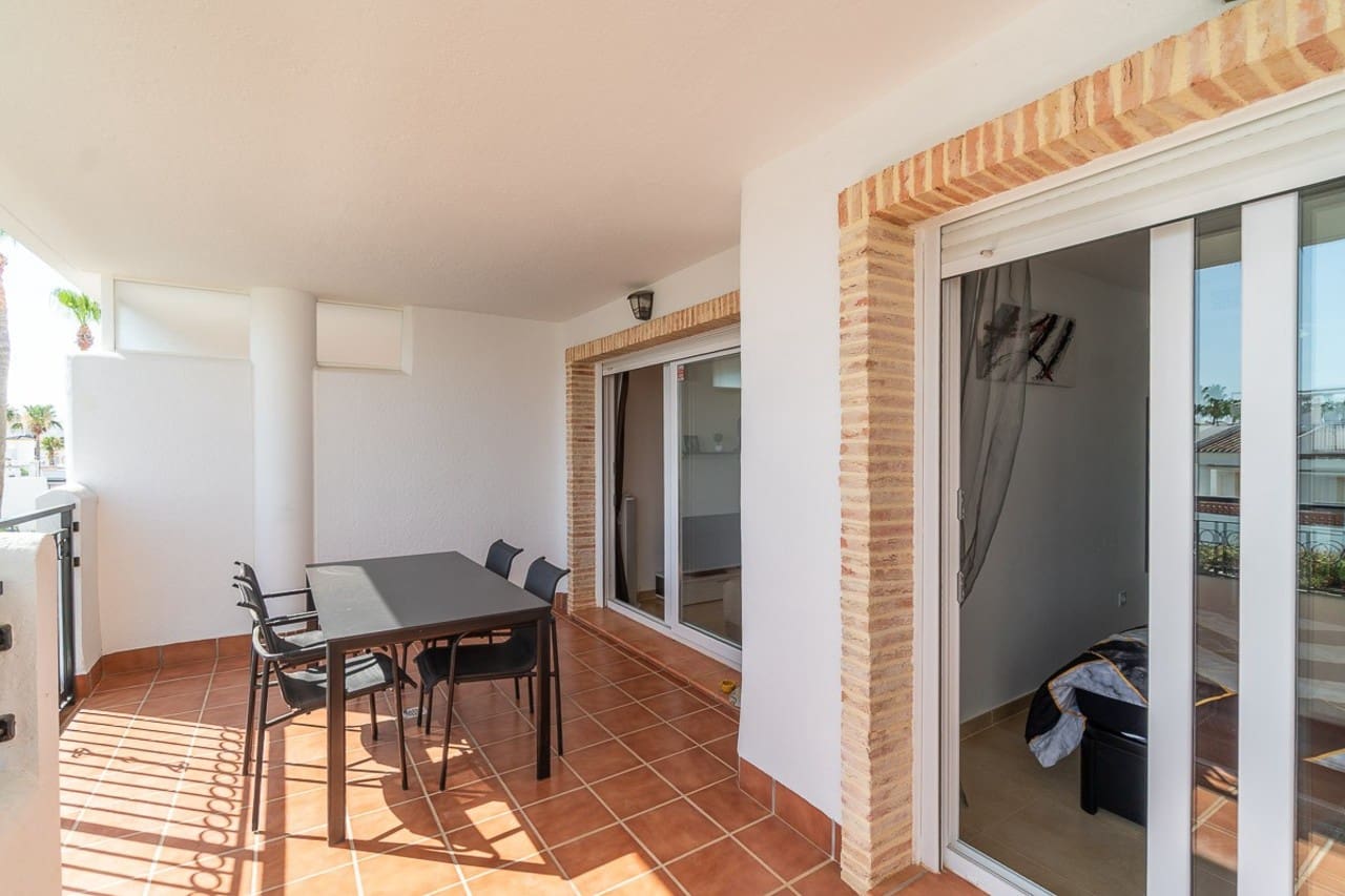 Apartamento de 2 habitaciones en Orihuela Costa en venta - 220.000 € (Ref: 9935982)