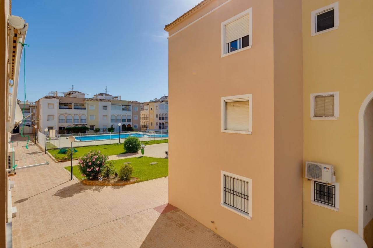 2 quarto Bungalow para venda em Torrevieja - 149 900 € (Ref: 9935984)