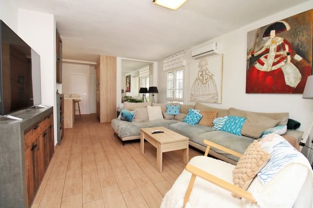 3 soveværelse Villa til salg i Villamartin, Orihuela med swimmingpool - € 424.900 (Ref: 9937604)