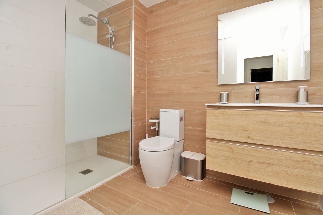 2 bedroom Apartment for sale in Villamartin with pool garage - € 254,950 (Ref: 9937606)