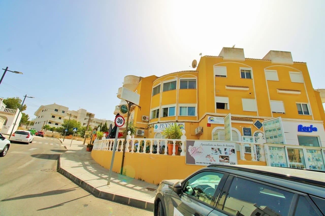 3 bedroom Apartment for sale in Villamartin - € 149,990 (Ref: 9937607)