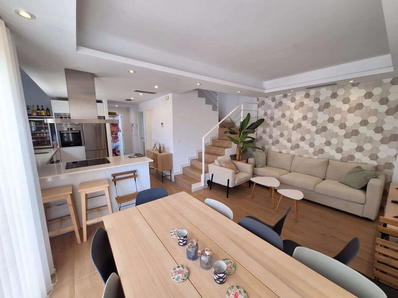 3 makuuhuone Huvila myytävänä paikassa Torrevieja mukana uima-altaan - 423 000 € (Ref: 9937615)