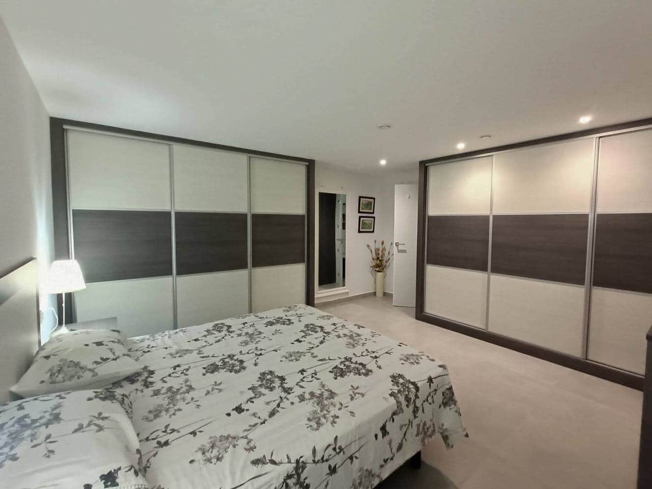 5 bedroom Villa for sale in Rojales - € 450,000 (Ref: 9937618)
