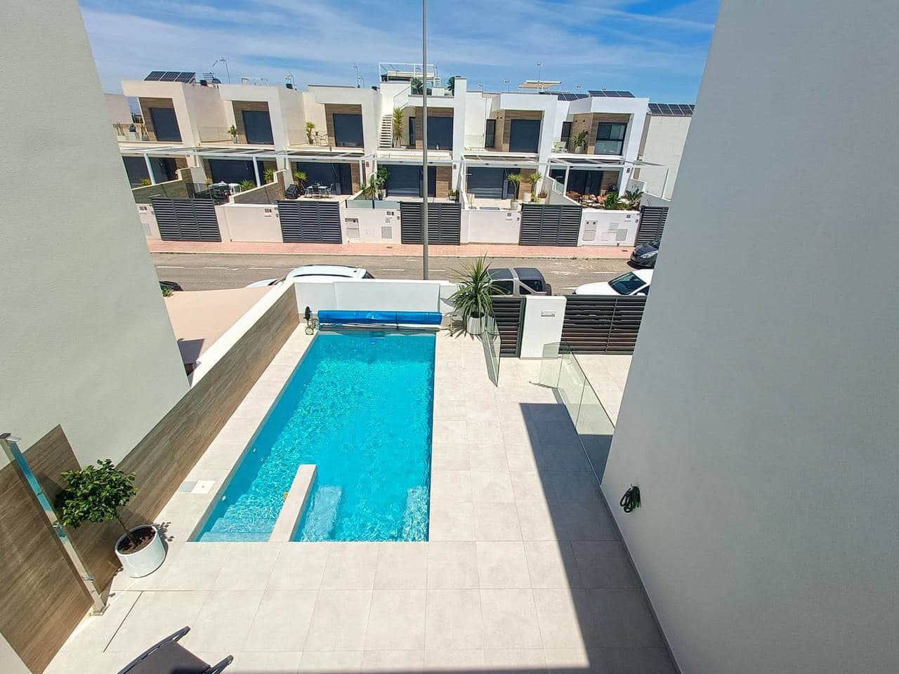 5 bedroom Villa for sale in Rojales - € 450,000 (Ref: 9937618)