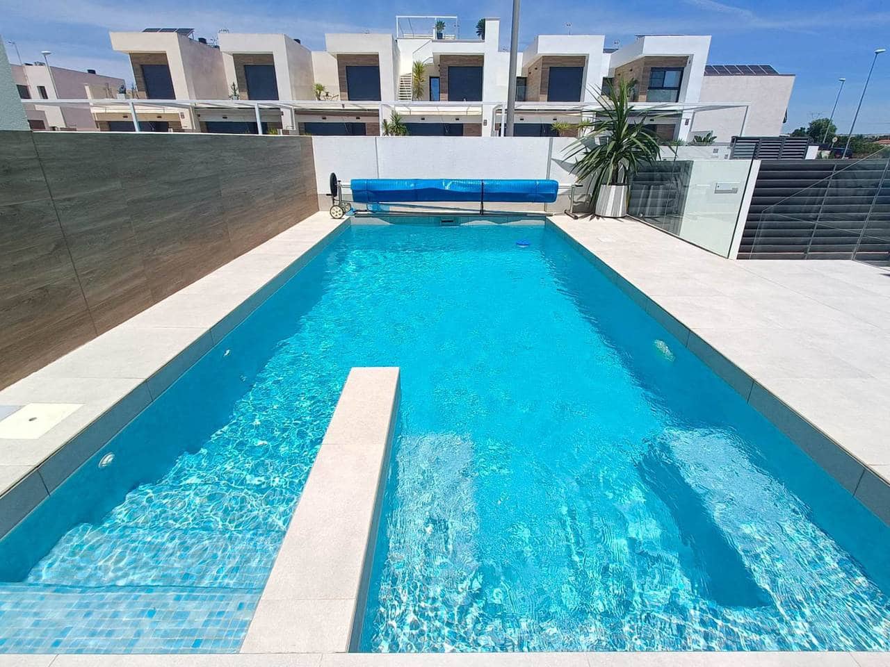5 bedroom Villa for sale in Rojales - € 450,000 (Ref: 9937618)