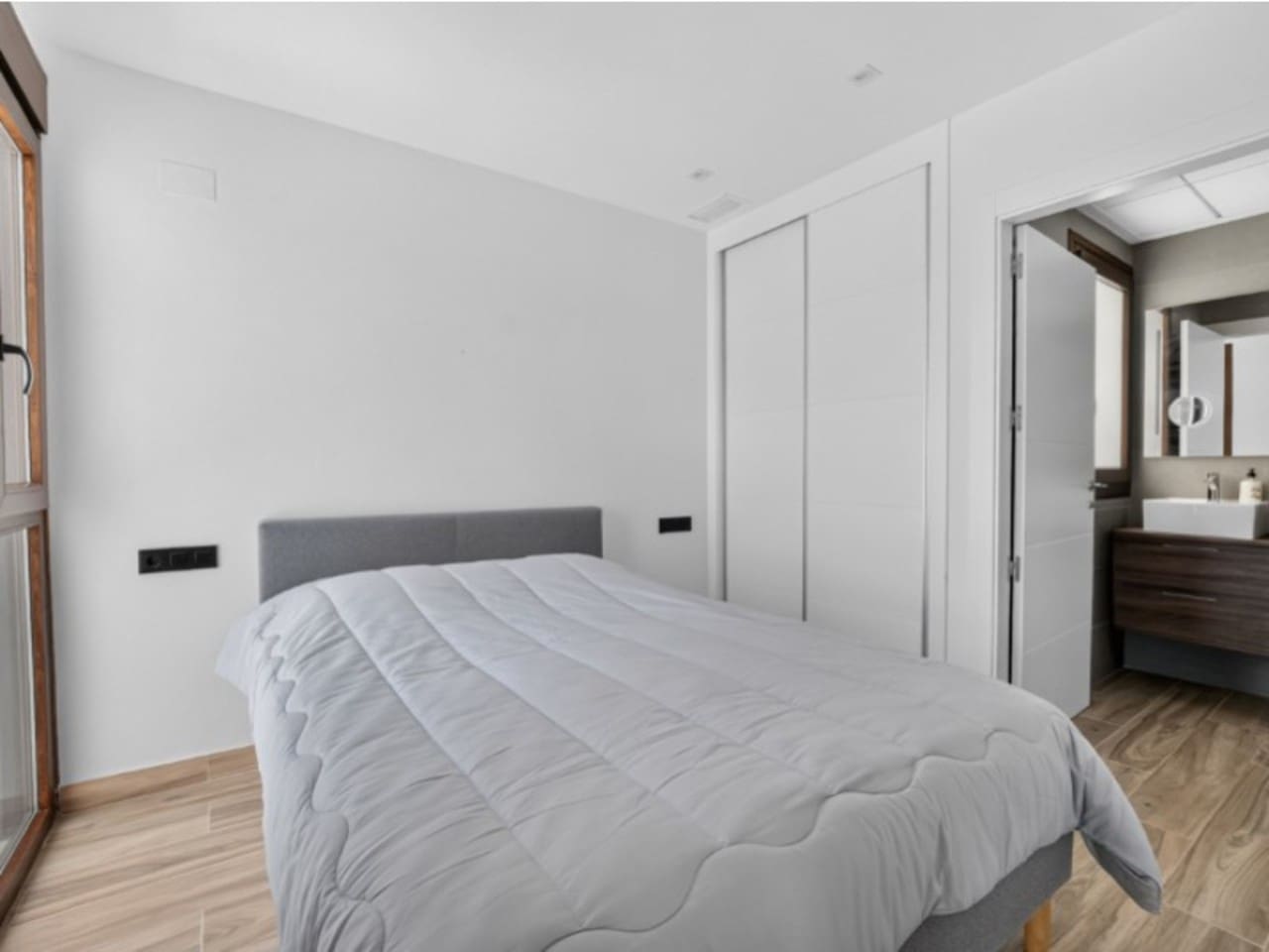 4 chambre Villa/Maison à vendre à Torrevieja - 495 000 € (Ref: 9937621)