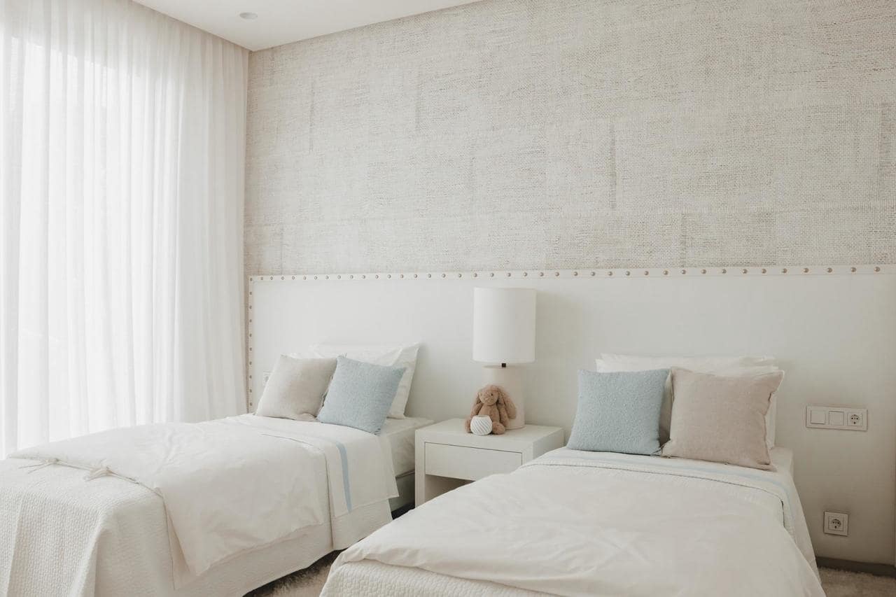 4 sypialnia Apartament na sprzedaż w Benahavis z basenem - 1 050 000 € (Ref: 9937629)