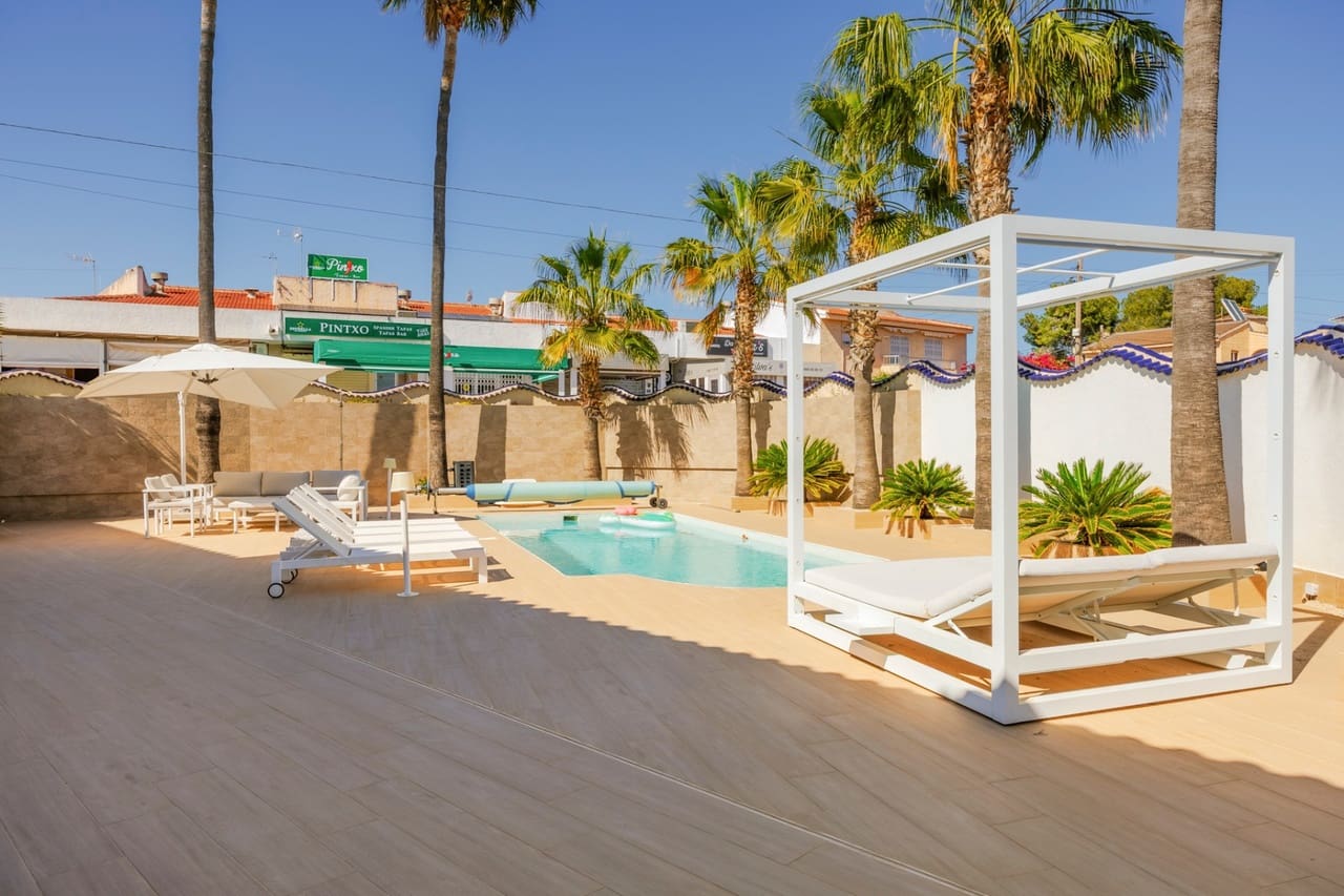 5 quarto Moradia para venda em Ciudad Quesada com piscina garagem - 590 000 € (Ref: 9941797)
