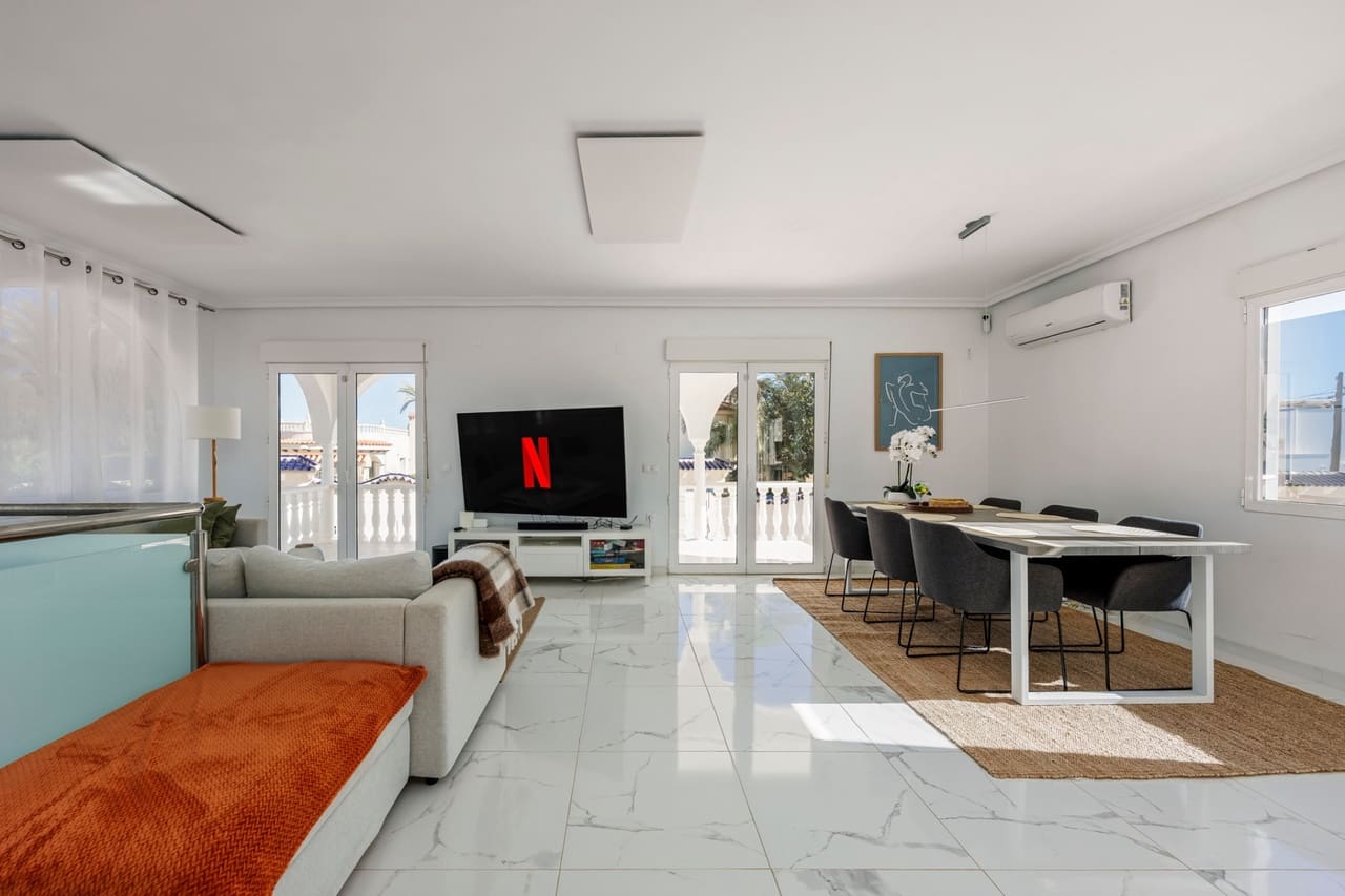 5 quarto Moradia para venda em Ciudad Quesada com piscina garagem - 590 000 € (Ref: 9941797)