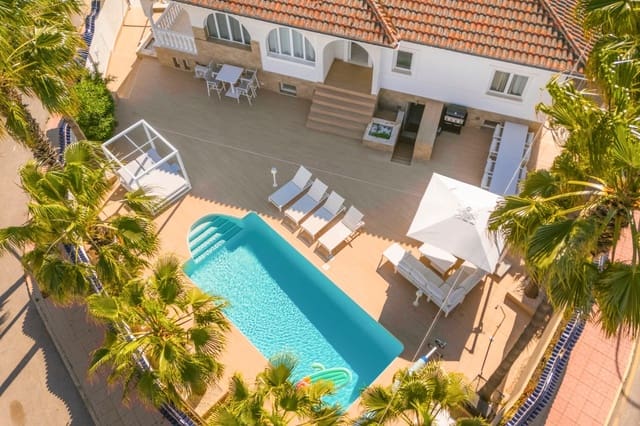 5 quarto Moradia para venda em Ciudad Quesada, Rojales com piscina garagem - 590 000 € (Ref: 9941797)