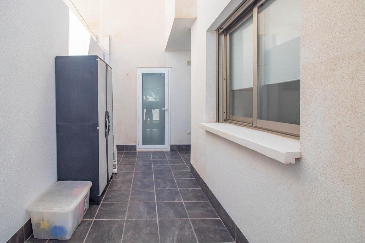 2 makuuhuone Bungalow myytävänä paikassa Pilar de la Horadada mukana uima-altaan - 293 900 € (Ref: 9941801)
