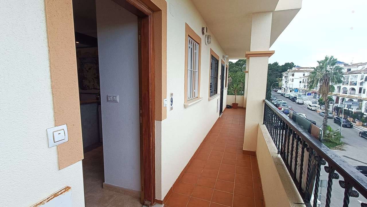 2 bedroom Apartment for sale in Villamartin - € 149,950 (Ref: 9941807)