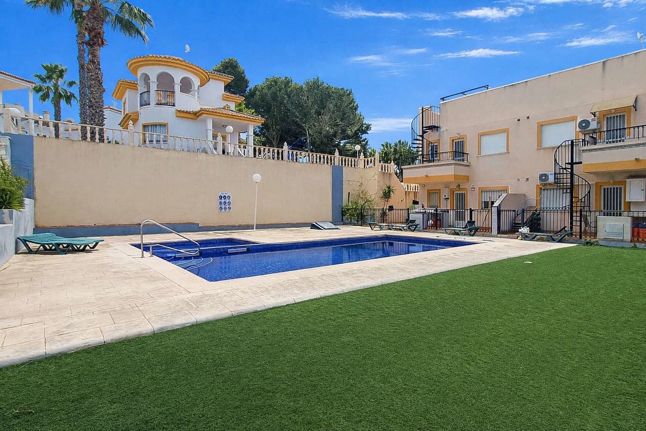 2 bedroom Apartment for sale in Villamartin - € 149,950 (Ref: 9941807)
