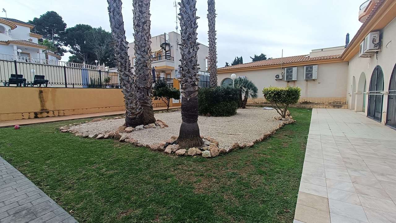 2 bedroom Apartment for sale in Villamartin - € 149,950 (Ref: 9941807)
