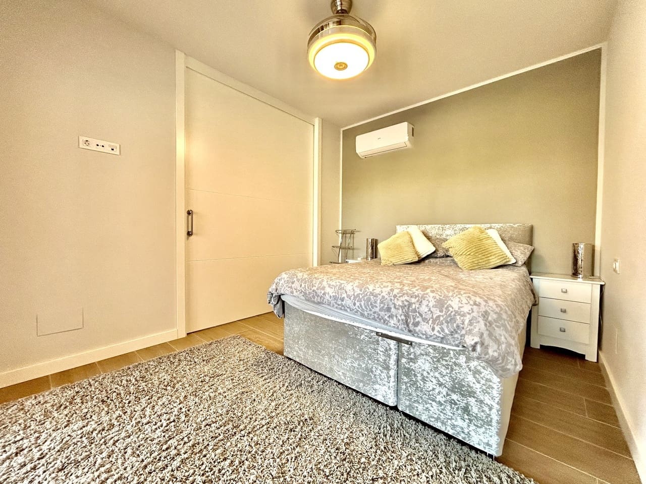 2 soveværelse Lejlighed til salg i Villamartin med swimmingpool garage - € 260.000 (Ref: 9941810)