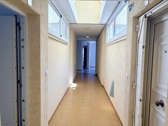 2 bedroom Penthouse for sale in Dehesa de Campoamor, Orihuela with garage - € 225,000 (Ref: 9943401)
