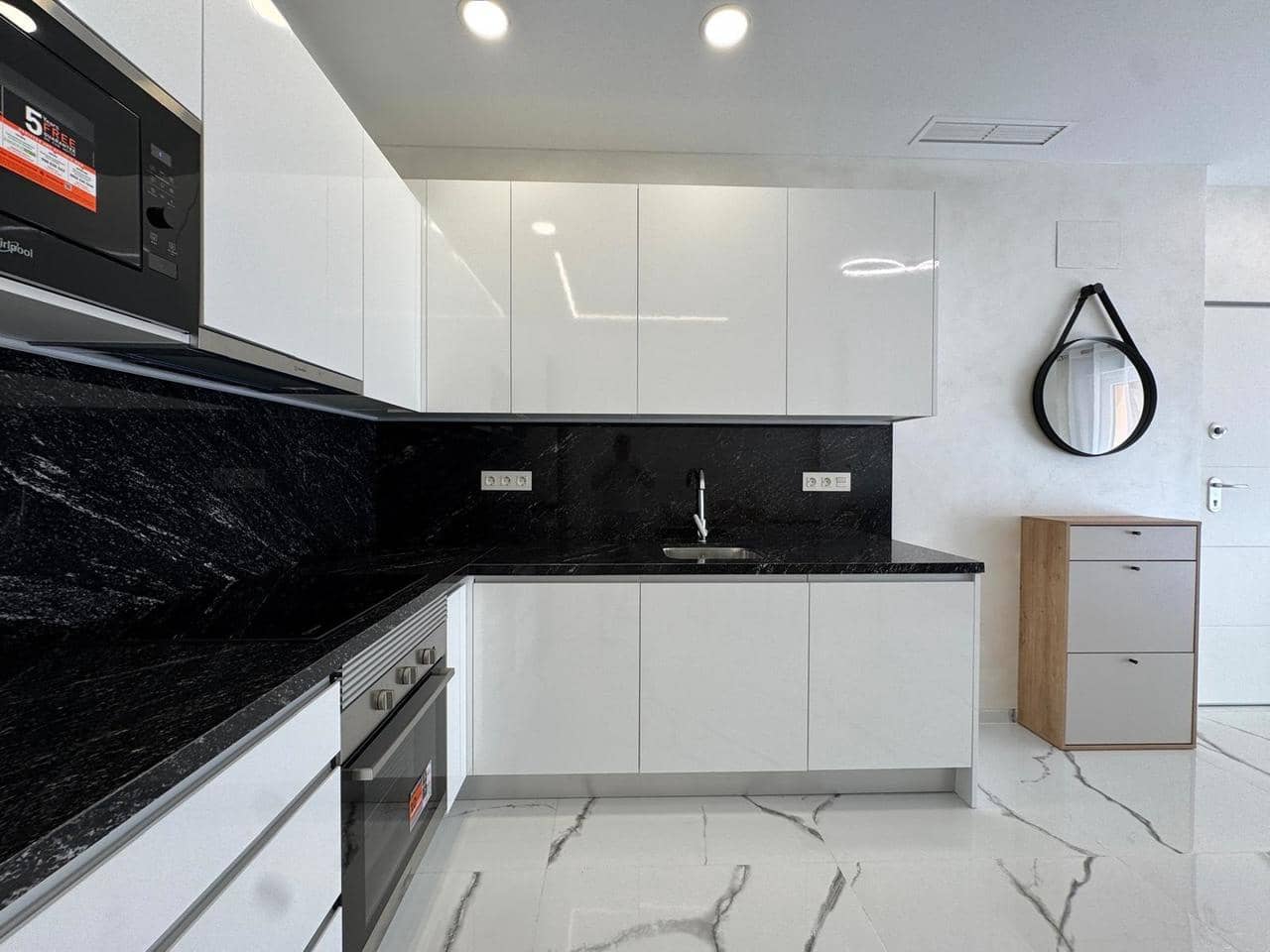 2 soverom Leilighet til salgs i Torrevieja - € 199 900 (Ref: 9943911)