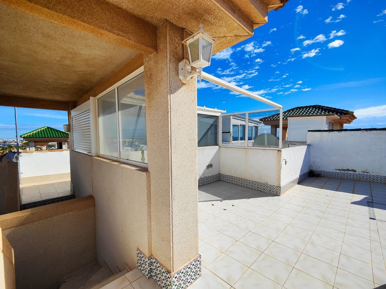 1 sypialnia Penthouse na sprzedaż w Torrevieja - 131 000 € (Ref: 9947369)