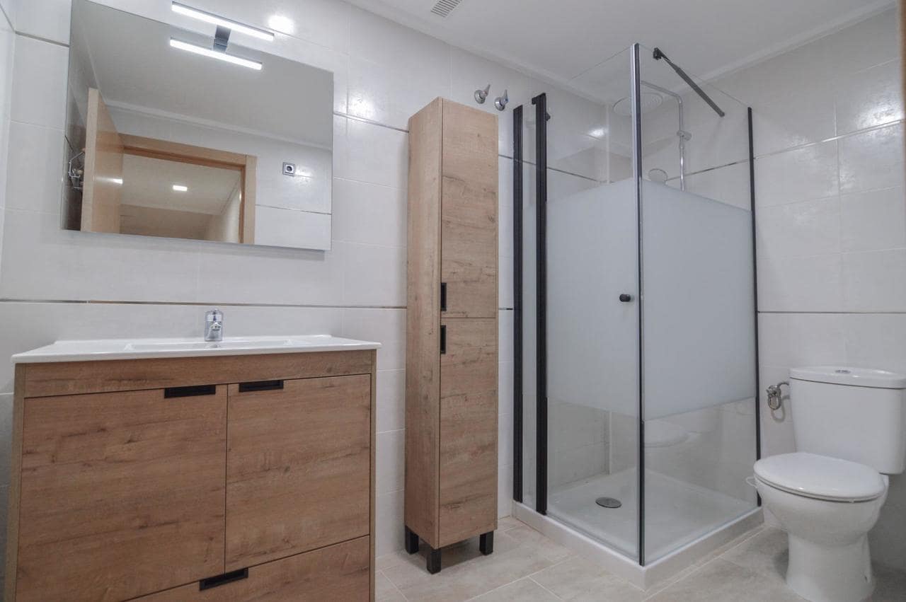 2 chambre Appartement à vendre à Torrevieja - 219 000 € (Ref: 9947371)