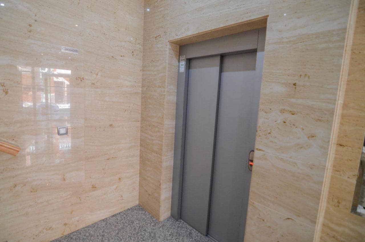 2 chambre Appartement à vendre à Torrevieja - 219 000 € (Ref: 9947371)