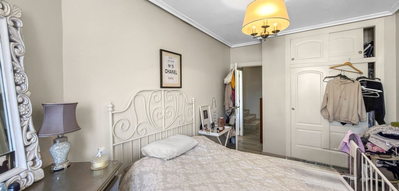 2 quarto Casa em Banda para venda em Orihuela Costa - 169 900 € (Ref: 9947373)