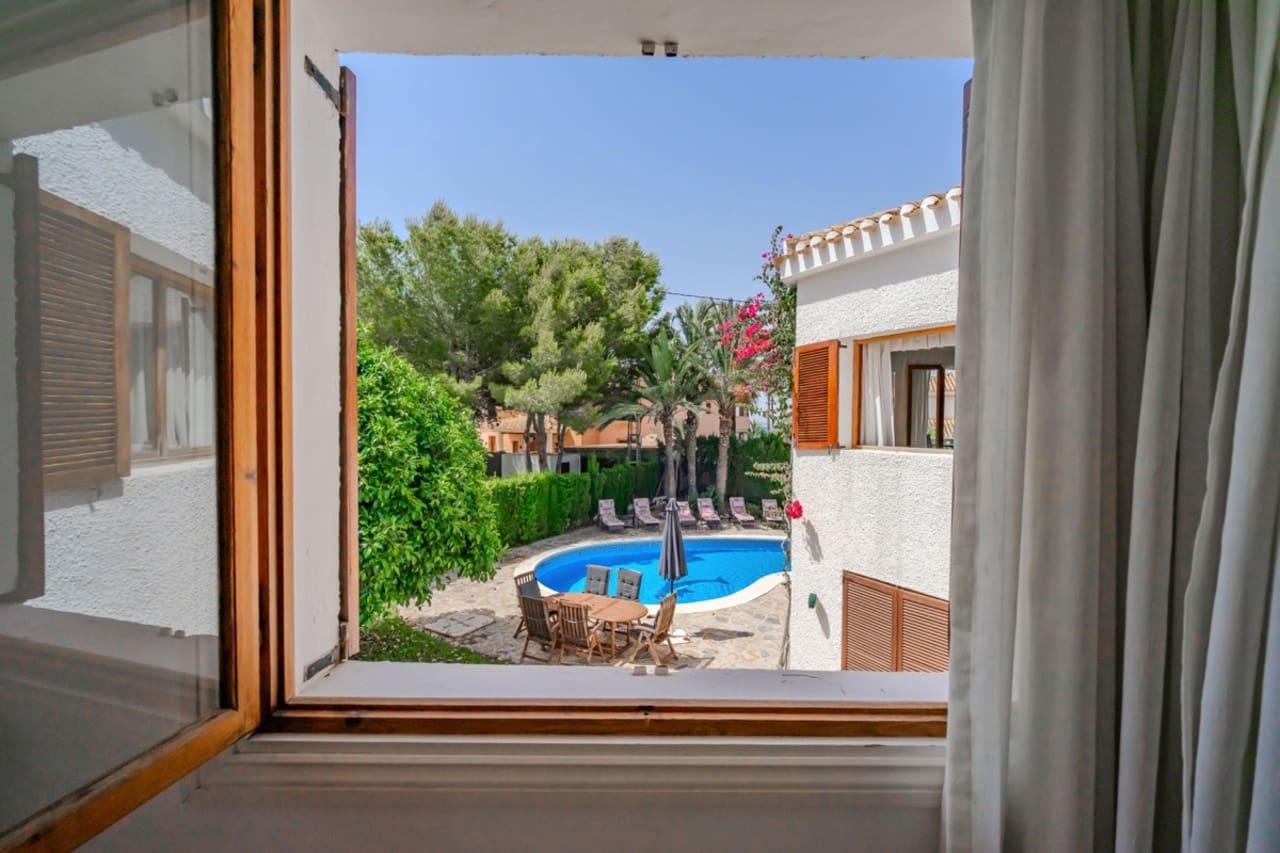 4 soverom Villa til salgs i Cabo Roig med svømmebasseng - € 2 500 000 (Ref: 9952013)