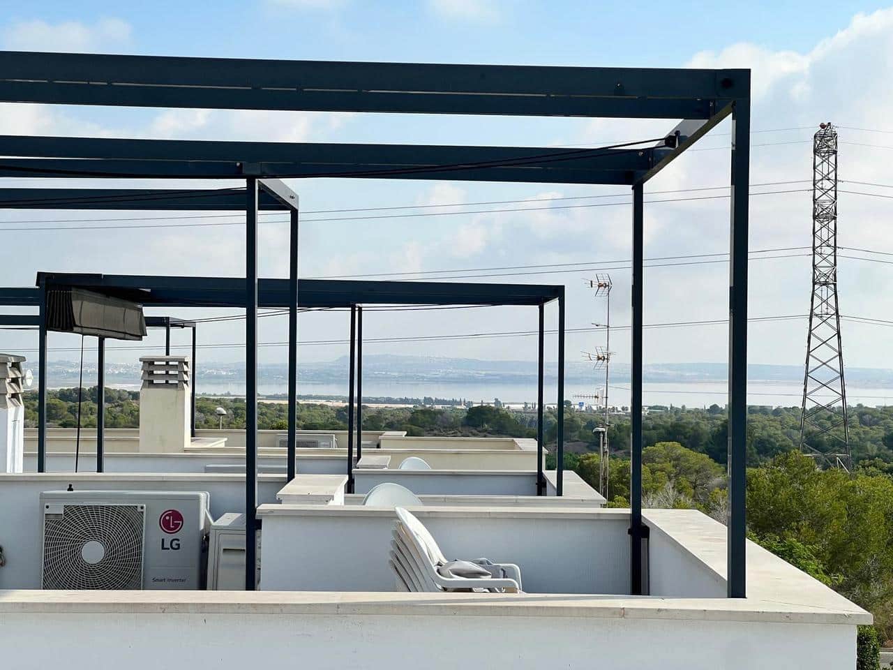 3 bedroom Villa for sale in Orihuela Costa with pool - € 395,000 (Ref: 9952020)