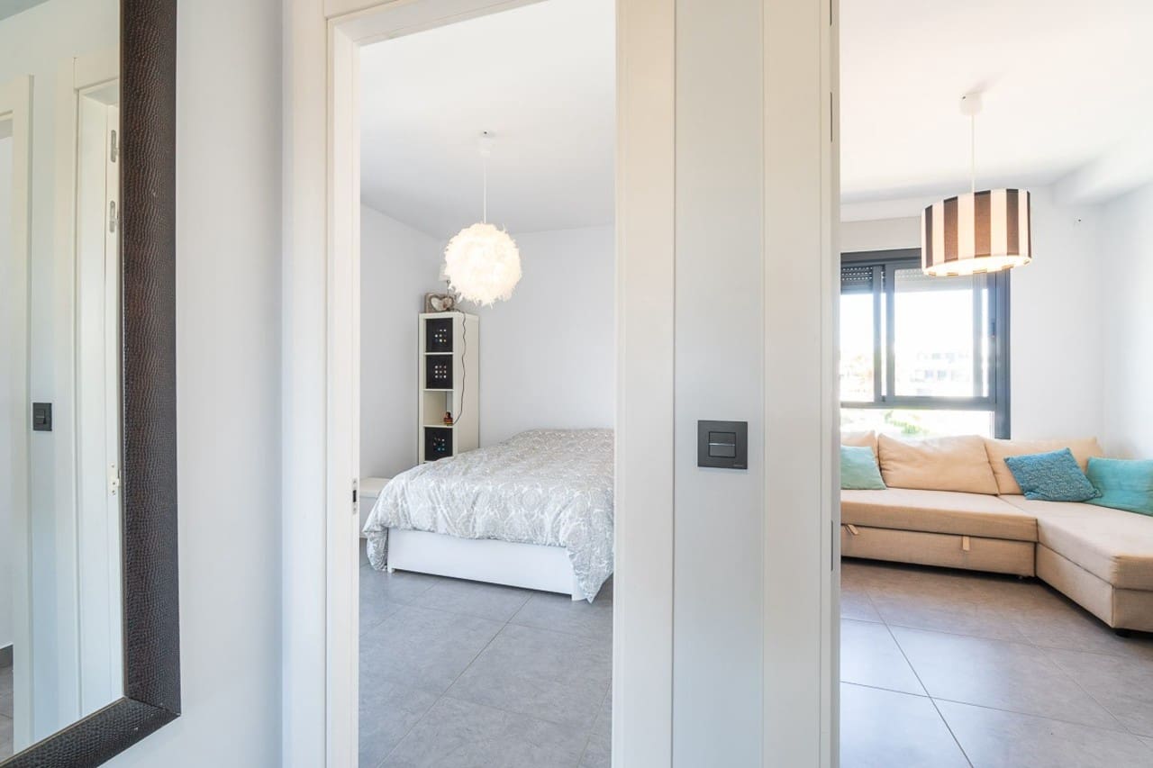 3 soveværelse Penthouse til salg i Villamartin - € 349.900 (Ref: 9952024)