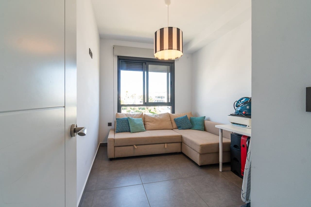 3 soveværelse Penthouse til salg i Villamartin - € 349.900 (Ref: 9952024)
