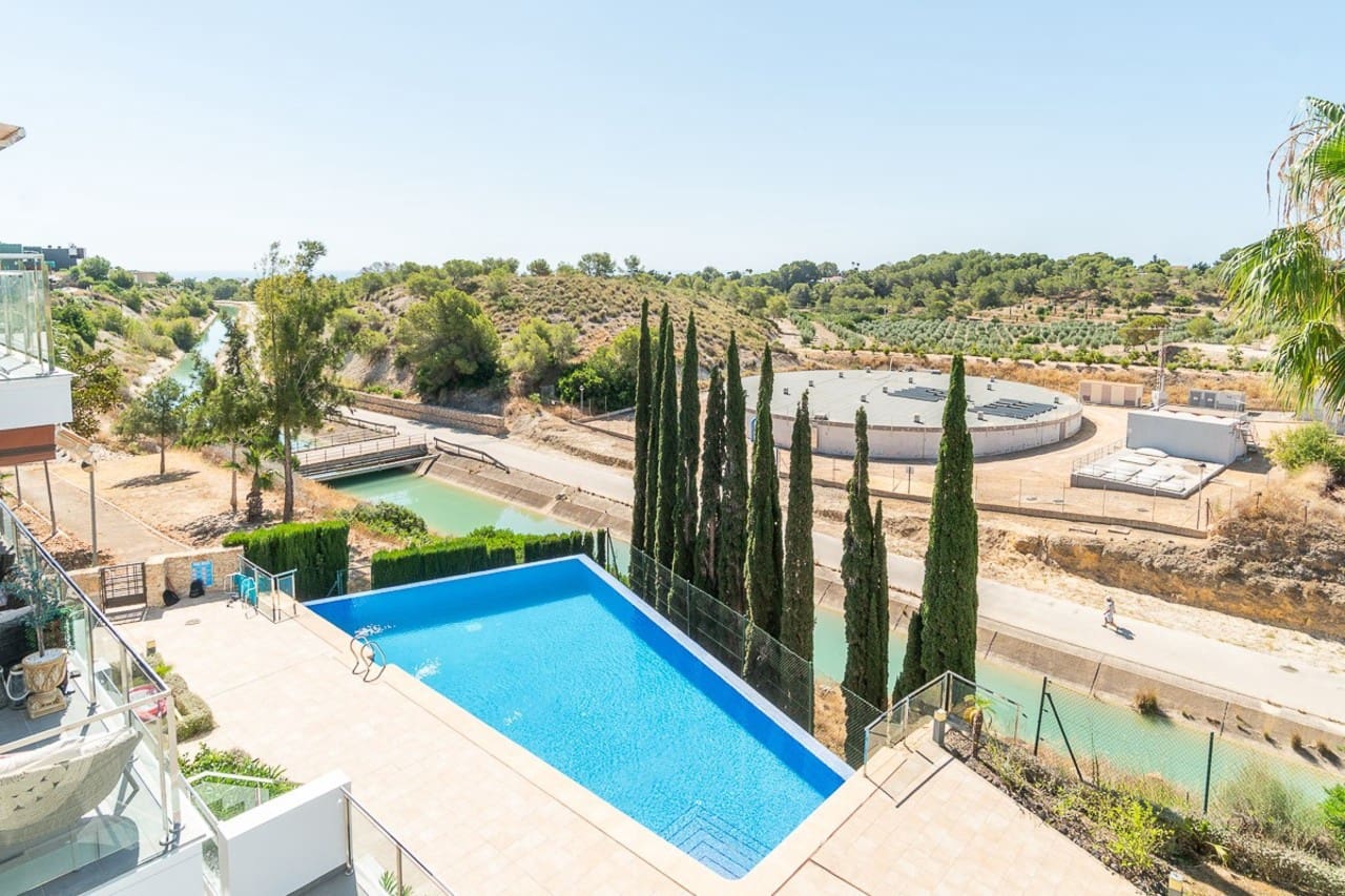 3 soveværelse Penthouse til salg i Villamartin - € 349.900 (Ref: 9952024)