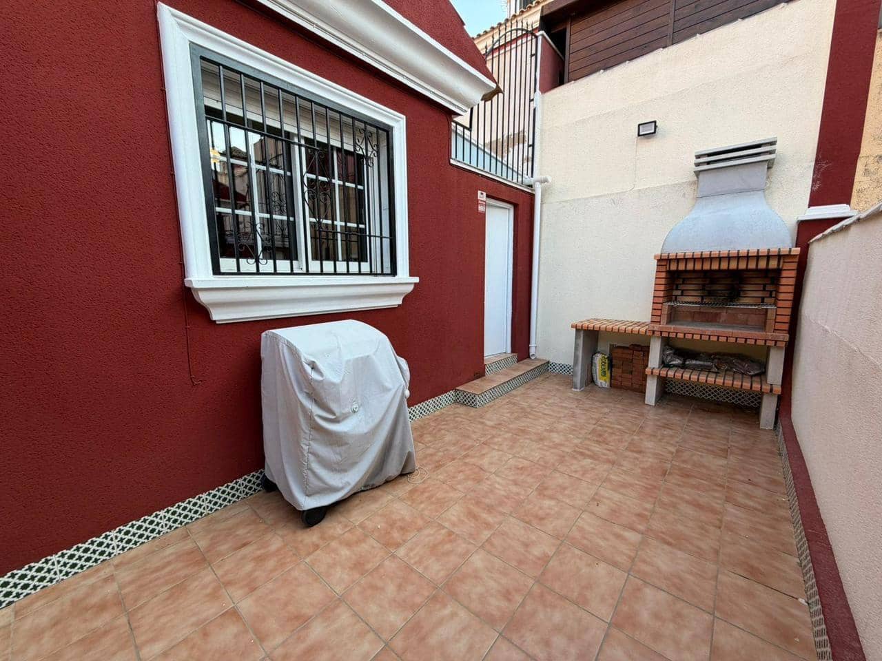 3 Zimmer Villa zu verkaufen in Orihuela Costa mit Pool - 299.900 € (Ref: 9953817)
