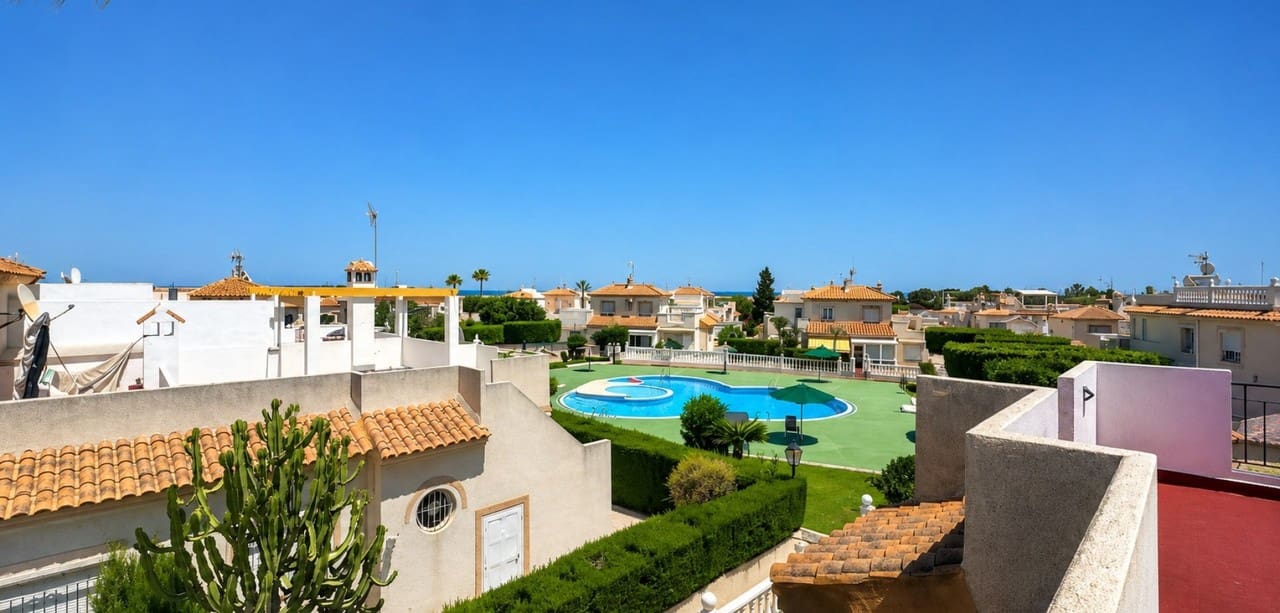 3 sovrum Hus till salu i Orihuela Costa med garage - 239 000 € (Ref: 9953830)