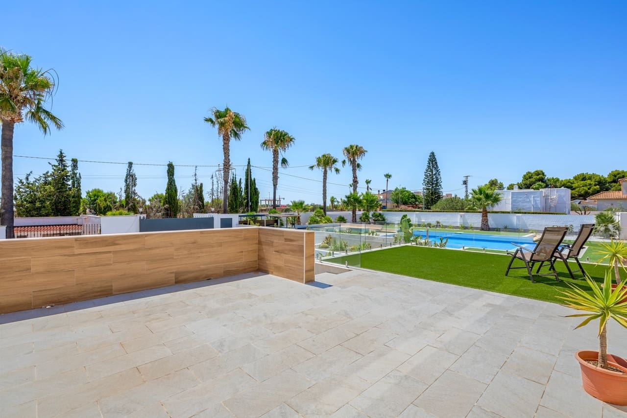 8 quarto Quinta/Casa Rural para venda em Los Montesinos com piscina garagem - 1 400 000 € (Ref: 9953834)