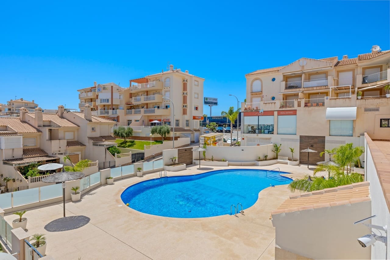 3 soverom Leilighet til salgs i Cabo Roig med svømmebasseng - € 320 000 (Ref: 9953835)