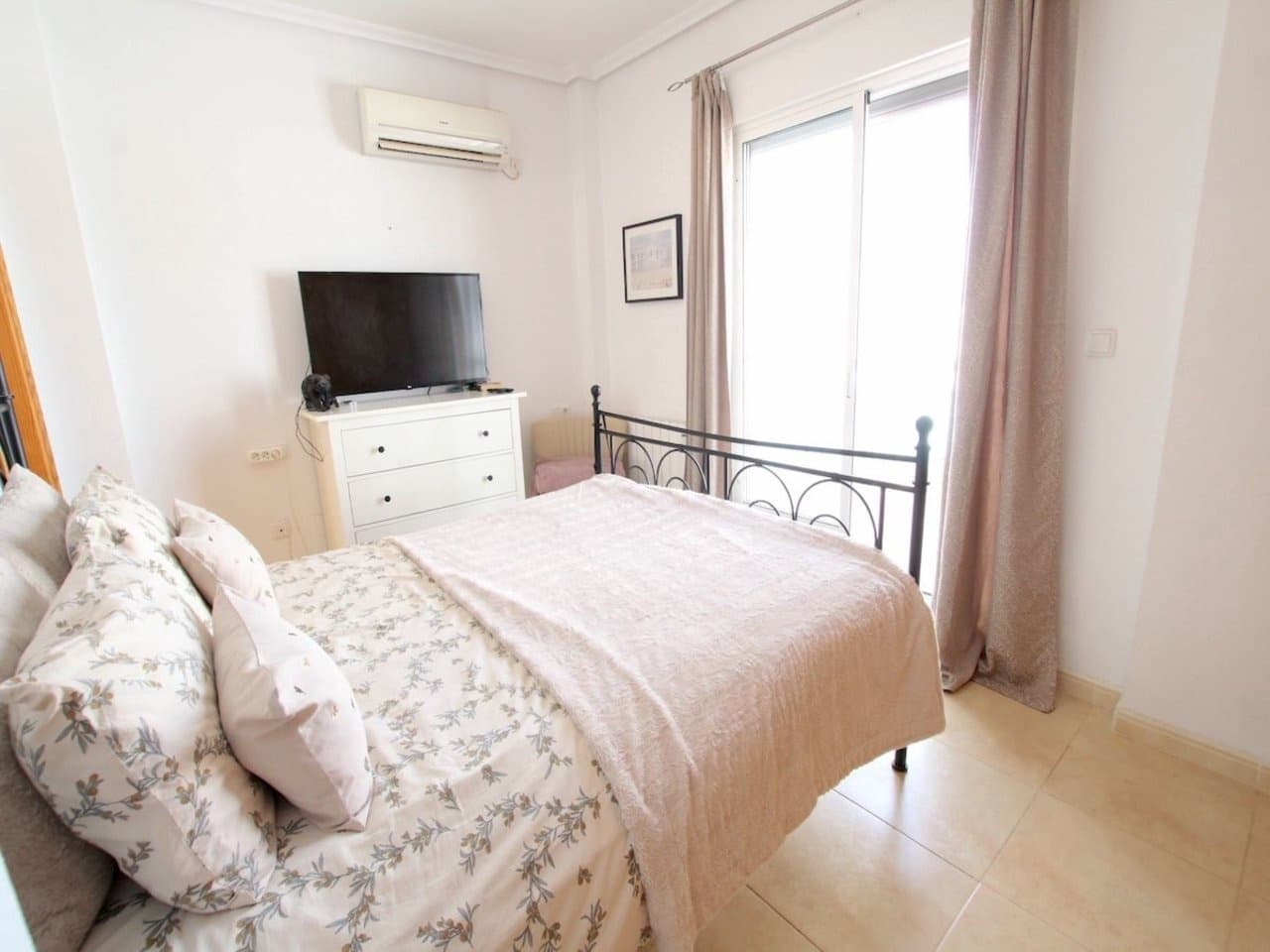 Chalet de 5 habitaciones en Ciudad Quesada en venta con piscina - 525.000 € (Ref: 9954810)