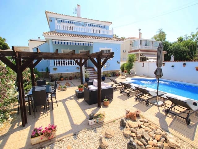 Chalet de 5 habitaciones en Ciudad Quesada, Rojales en venta con piscina - 525.000 € (Ref: 9954810)