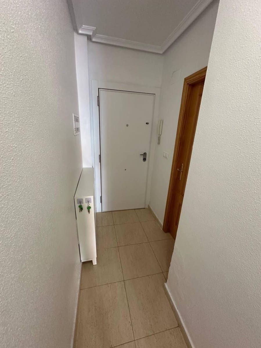 2 soverom Leilighet til salgs i Torrevieja - € 126 000 (Ref: 9954821)