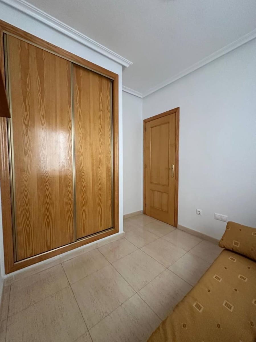 2 soverom Leilighet til salgs i Torrevieja - € 126 000 (Ref: 9954821)