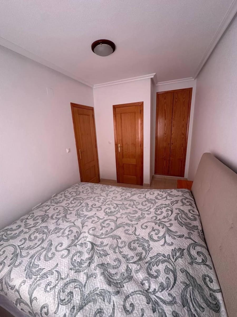 2 soverom Leilighet til salgs i Torrevieja - € 126 000 (Ref: 9954821)