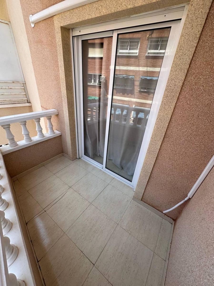2 soverom Leilighet til salgs i Torrevieja - € 126 000 (Ref: 9954821)