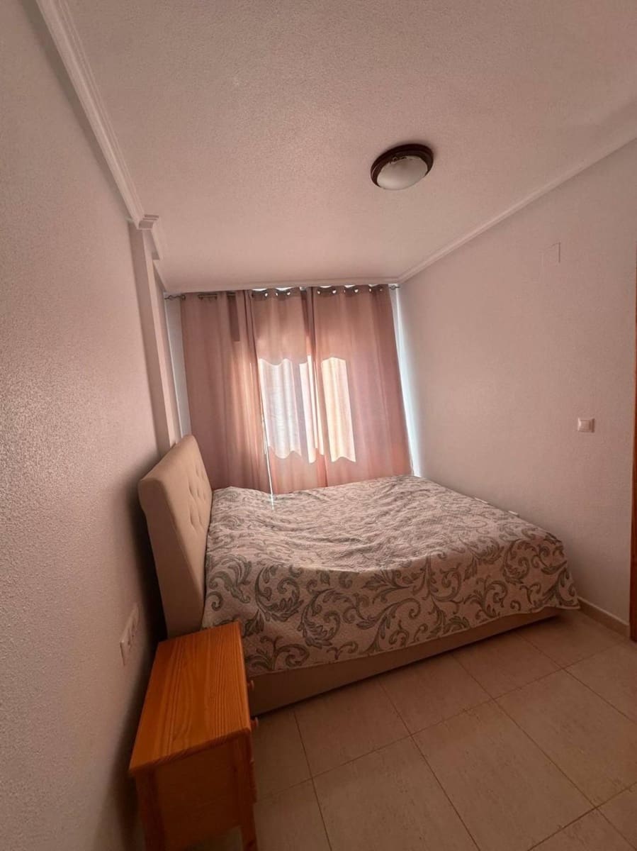 2 soverom Leilighet til salgs i Torrevieja - € 126 000 (Ref: 9954821)