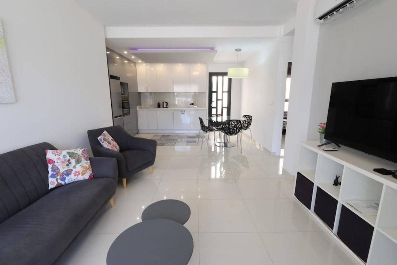 Apartamento de 2 habitaciones en Pilar de la Horadada en venta con piscina - 259.500 € (Ref: 9954823)